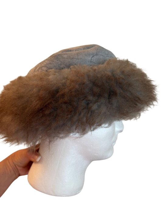 The Leather Works Womens Aspen Sheep Skin Pillbox Hat Size Large Round Winter main image 7